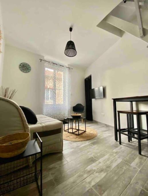 Appartement Centre Ville Saint-Amand-Mont-Rond Екстериор снимка